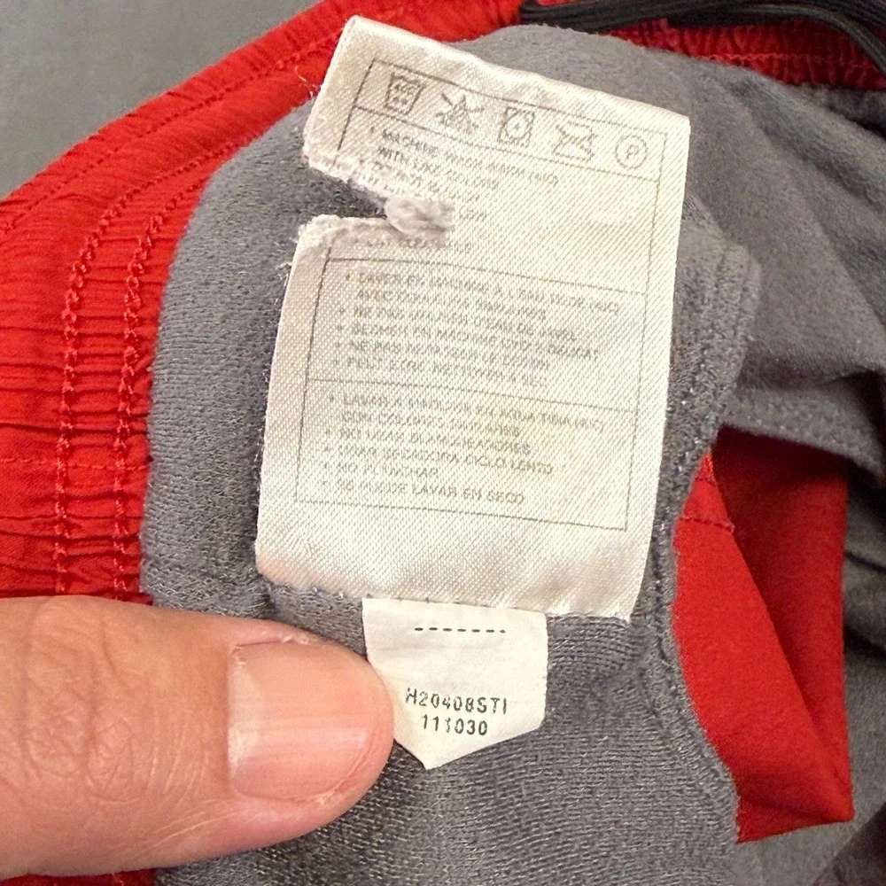 Nike Mens Running Shorts Red Elastic Waist Pockets Inseam 5 Vintage Size Large